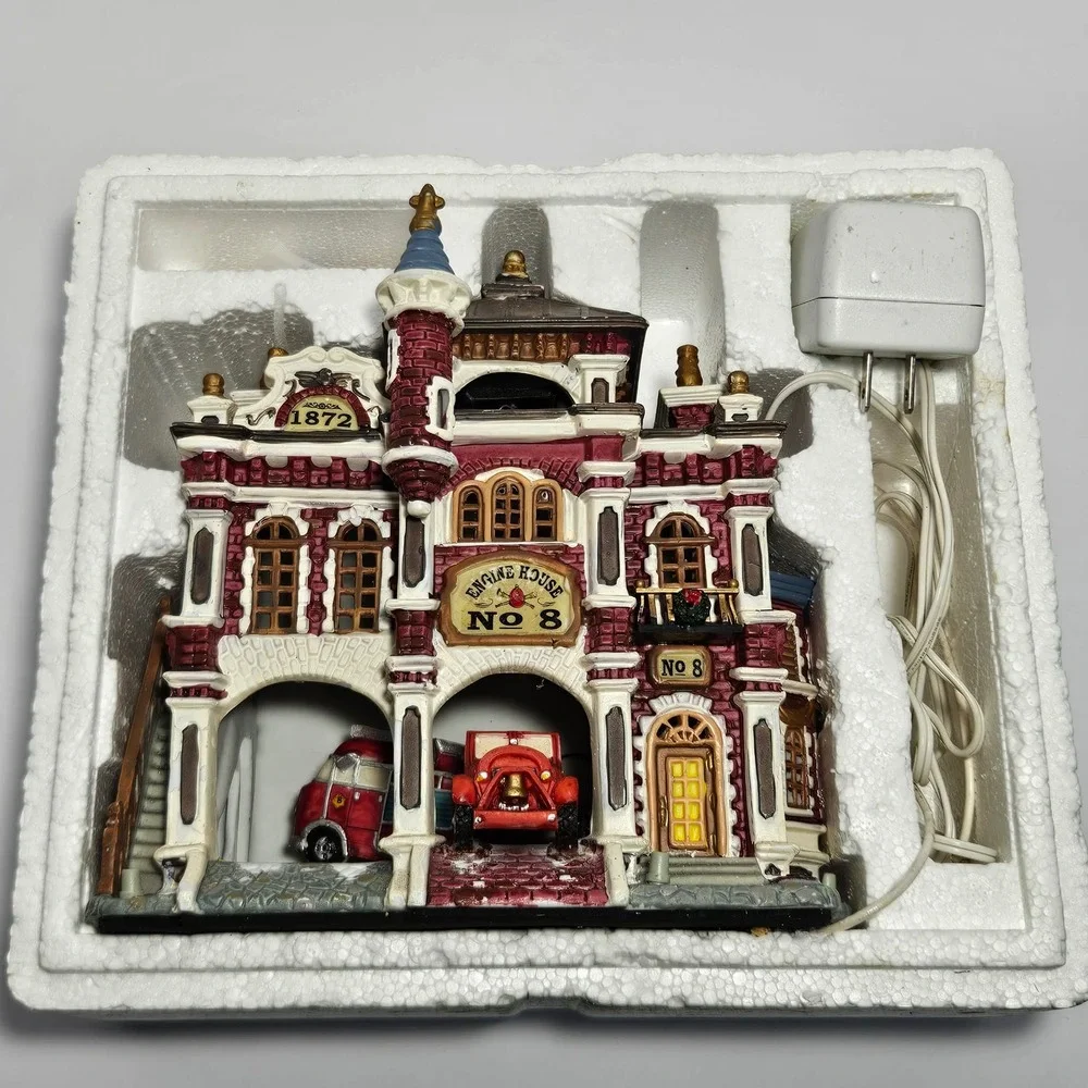 Lemax Caddington Village Engine House No 8 Lighted Christmas Building 55228